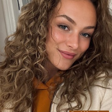 Lieke Klaver - Athletic and Celebrity Shoots Collection in screenshot_2025 01 25 23 40 34 67_1c337646f29875672b5a61192b9010f9.jpg - hidden celebrity photo